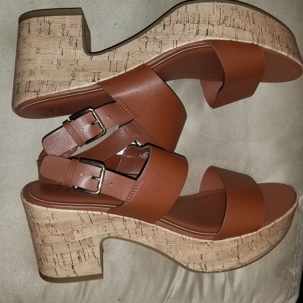 NWT Cork and Vegan Leather Heeled Sandals - Picture 3 of 8